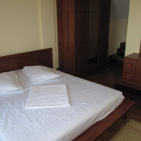 Hotel Insula Нептун Екстериор снимка