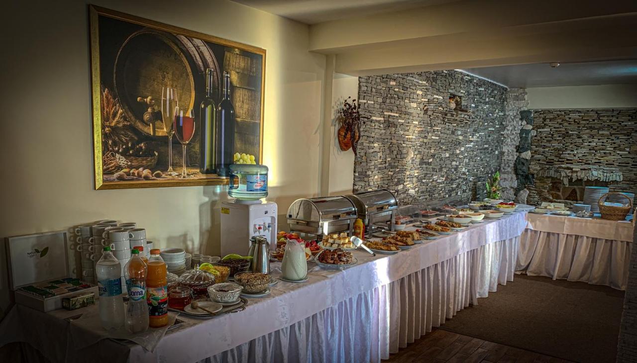 Hotel Insula Нептун Екстериор снимка