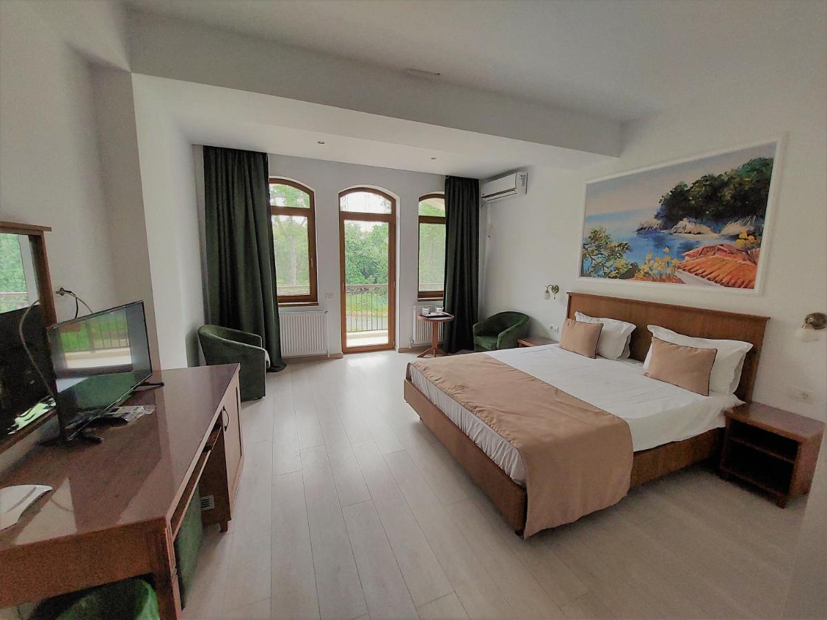 Hotel Insula Нептун Екстериор снимка