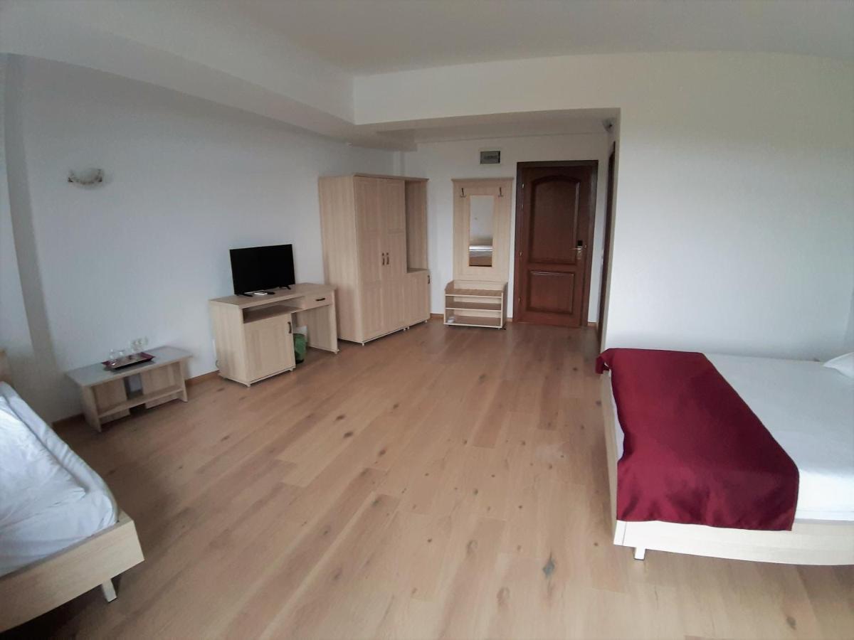 Hotel Insula Нептун Екстериор снимка